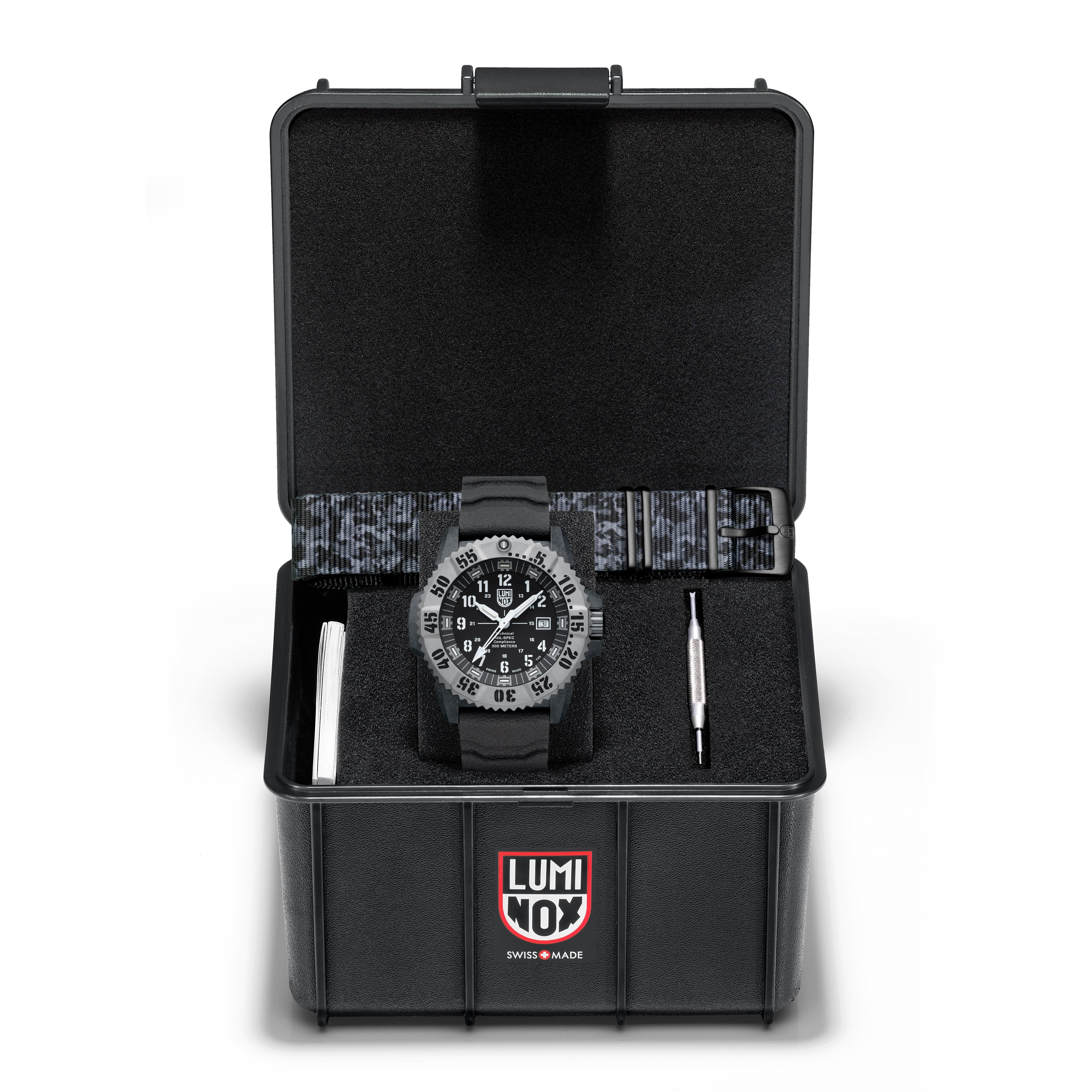 MIL-SPEC Military Watch, 46mm SKU: XL.3351.1.SET